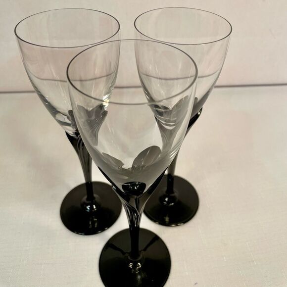 ALEXANDRA-BLACK STEMWARE by MIKASA  (3) WINE GLASSES LIKE NEW CONDITION - Picture 5 of 9